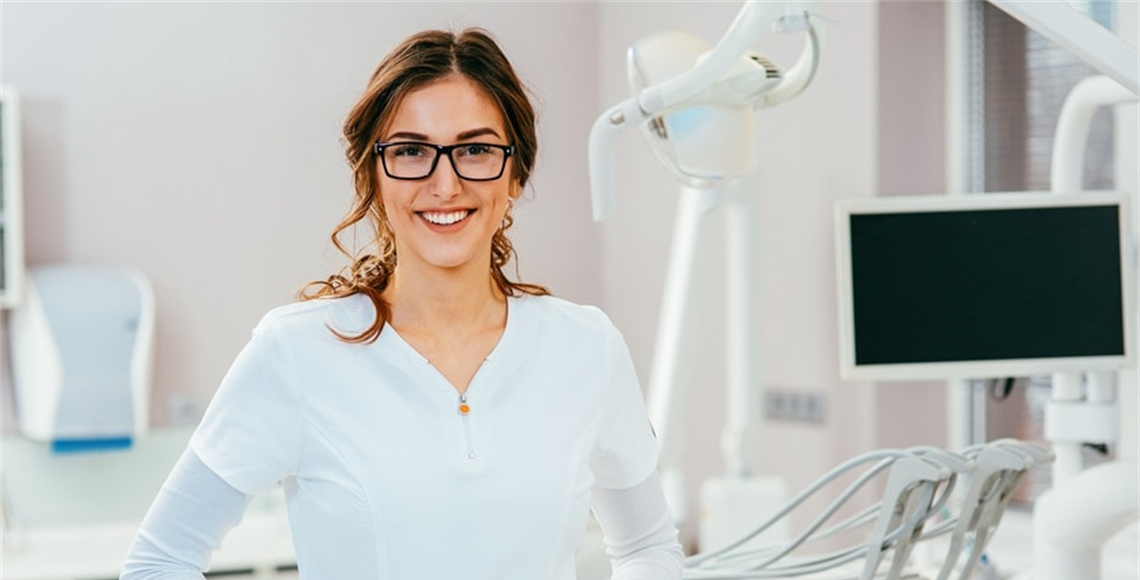 Beruf der Dentalhygienikerin/Zahnmedizinischen...