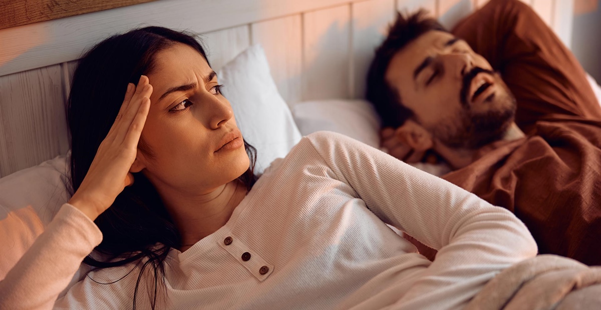 Schnarchen: Wann hilft eine Schiene vom Zahnarzt – und wann müssen Sie zum Arzt?